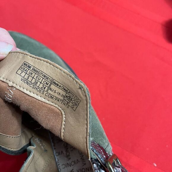 Vionic Naomi Snake Print Olive Green Wedge Ankle Boots Size 7 - Picture 10 of 10